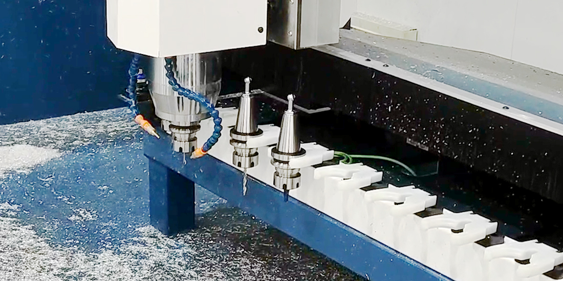 铝加工中心的xyz轴指哪方向